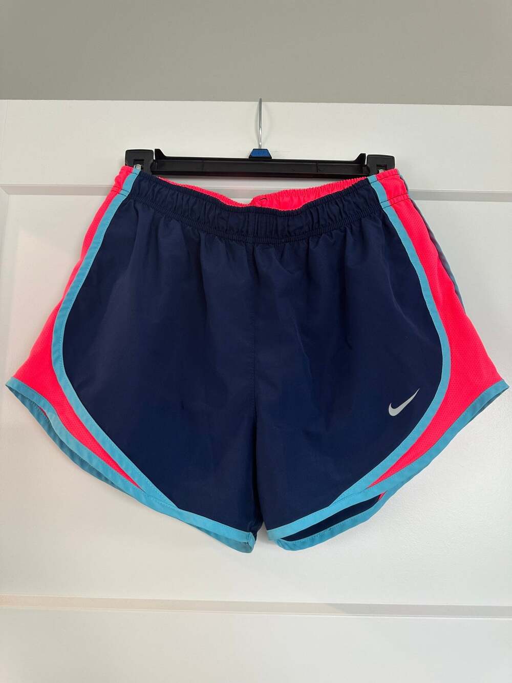 Nike Womens Tempo Dri Fit Mid Rise 3 Inch Running Shorts Size Small